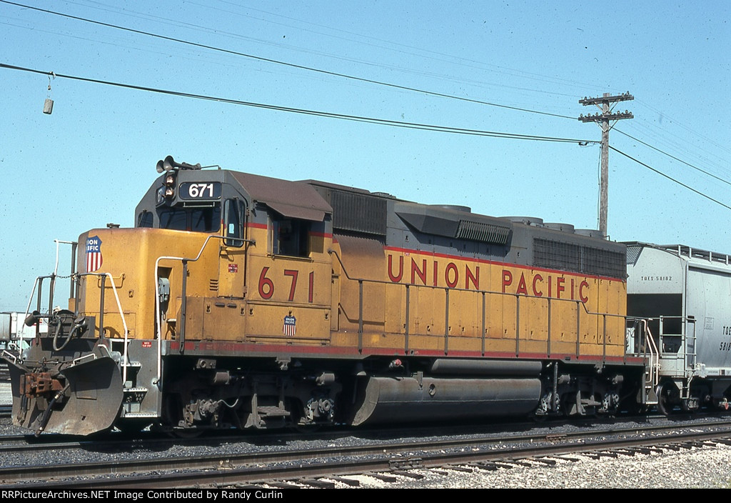 UP 671 (ex MKT, PC) at Milpitas